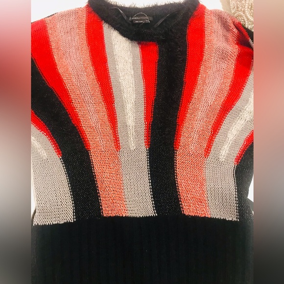 ❤️Y2K BCBG beautiful soft sweater NWT - Picture 7 of 13